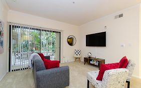 Located Perfectly 2 Bedroom Downtown Los Angeles